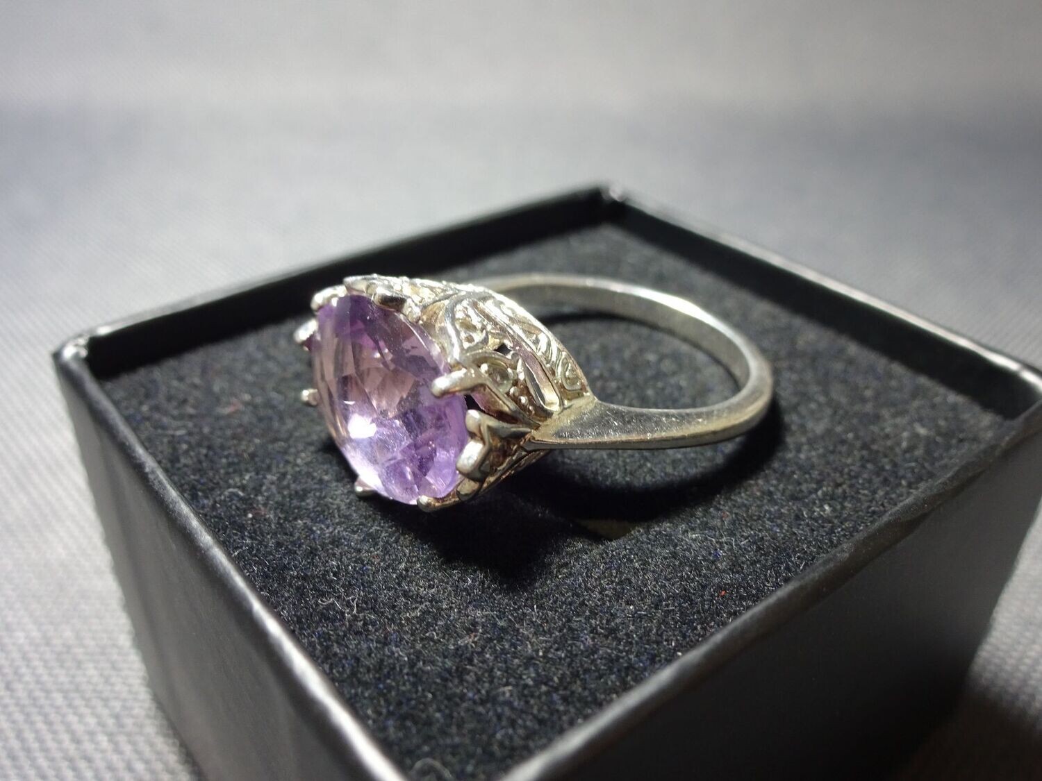 Silberring Lila Amethyst Weiße Steine Zirkonia Ring 925 Silber Silberring Lila Amethyst Weiße Steine Zirkonia Ring 925 Silber