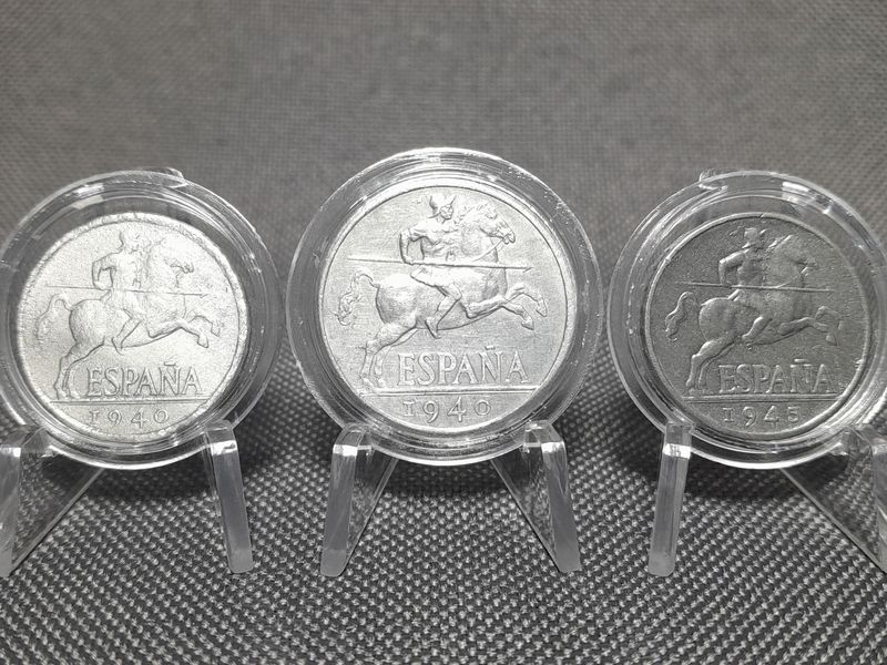 Münzen Set Spanien 1940 1945 5 10 Centimos Fehlprägung Franco Pferd Reiter Erhaltung