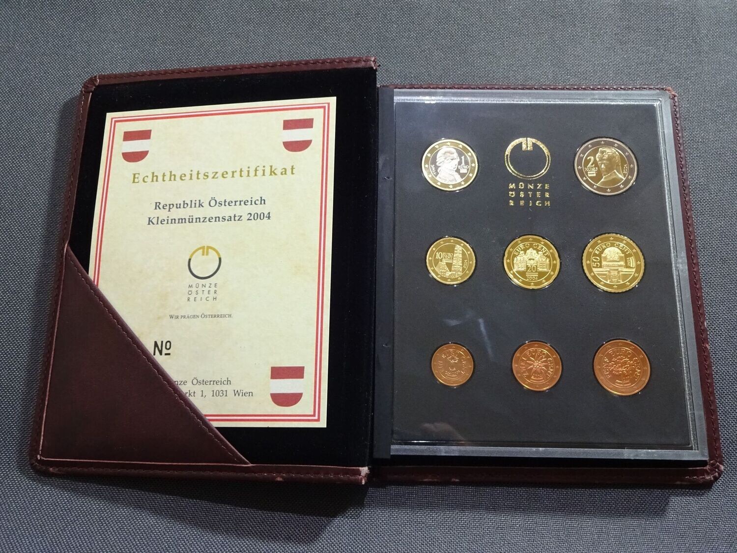 Kursmünzensatz KMS Set Österreich 2004 1 Cent - 2 Euro Buch PP Proof Kursmünzensatz KMS Set Österreich 2004 1 Cent - 2 Euro Buch PP Proof