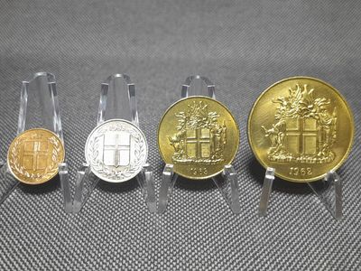 Münzen Set Island 1957 1962 1963 1967 1 Eyrir 25 Aurar 1 Krona 2 Kronur Erhaltung!
