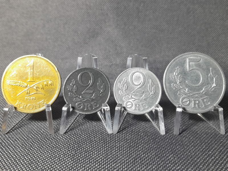 Münzen Set Dänemark 1941 1942 2 5 Öre 1 Krone König Christian X. Erhaltung Münzen Set Dänemark 1941 1942 2 5 Öre 1 Krone König Christian X. Erhaltung