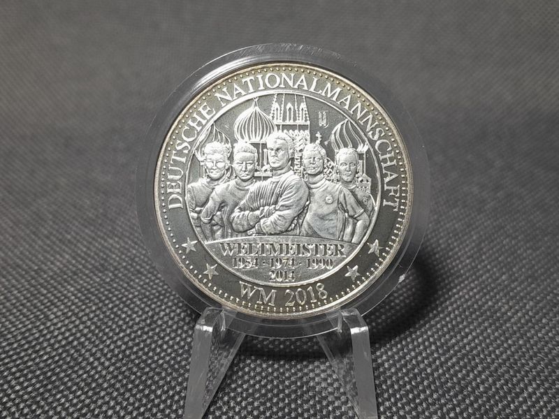 Silbermedaille Deutschland WM 2018 Russland Nationalmannschaft Deutscher Fussball Bund Silbermedaille Deutschland WM 2018 Russland Nationalmannschaft Deutscher Fussball Bund