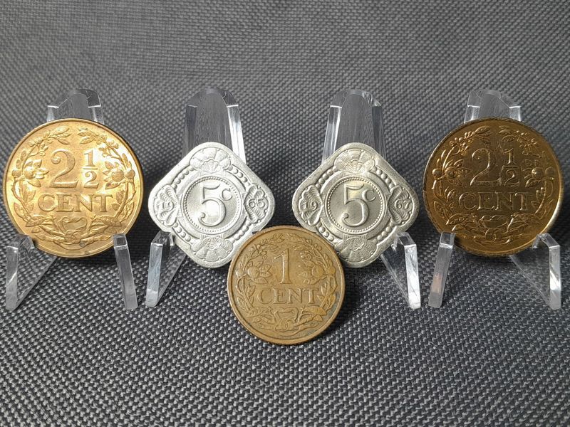 Münzen Set Curacao Niederländische Antillen 1948 1957 1965 1967 1 2 1/2 5 Cent Erhaltung! Münzen Set Curacao Niederländische Antillen 1948 1957 1965 1967 1 2 1/2 5 Cent Erhaltung!