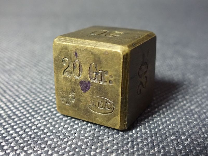 Apothekengewicht 1850 - 1900 Metrisches Medizinalgewicht 20 g Würfel Punze NEC Preussenadler