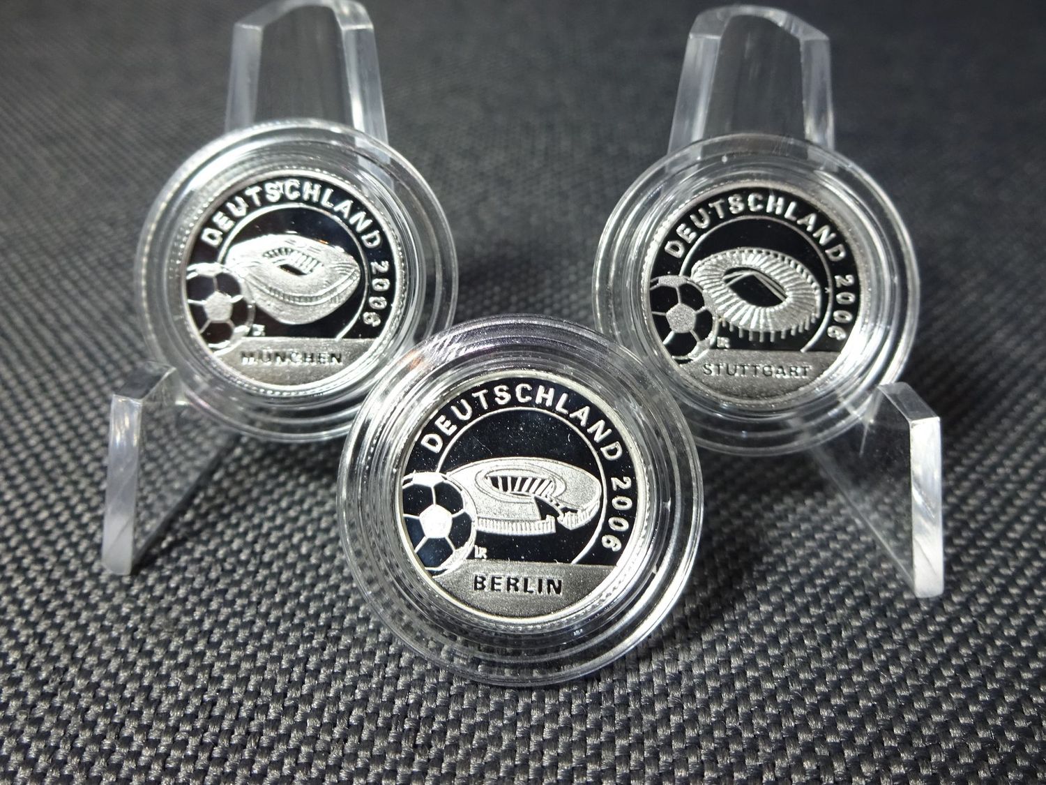 Silbermünzen Set Liberia 2004 1 Dollar Fussball WM 2006 Deutschland Stadion PP Proof 1/25 Oz Unze Silbermünzen Set Liberia 2004 1 Dollar Fussball WM 2006 Deutschland Stadion PP Proof 1/25 Oz Unze