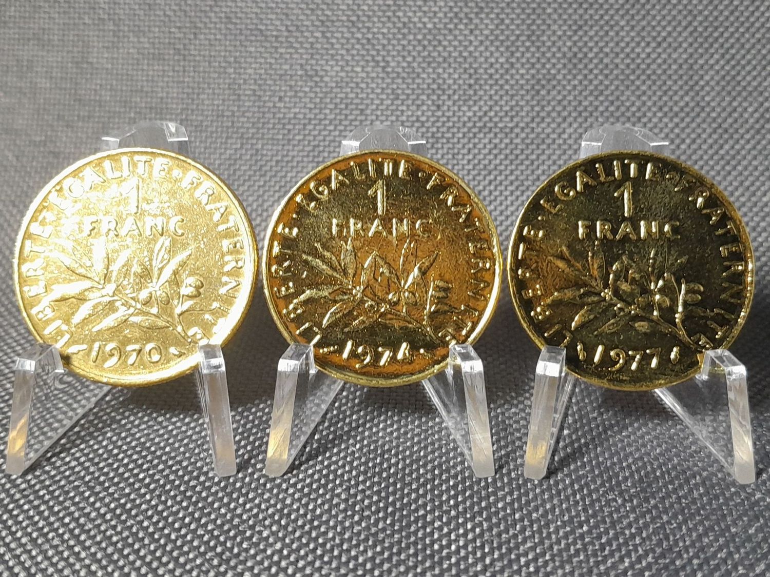 Münzen Set Frankreich 1970 1974 1977 1 Franc Vergoldet Erhaltung!