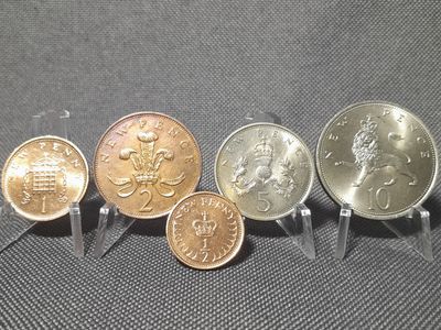 Münzen Set England 1969 1971 1975 1979 1/2 1 2 5 10 New Penny Pence Elizabeth II. Erhaltung!