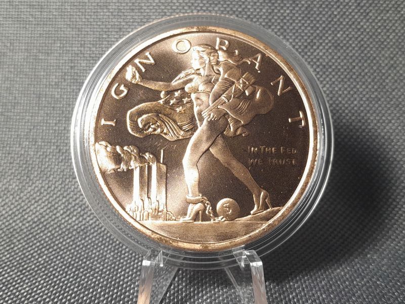 Medaille USA 2017 Walking Lady Ignorant Liberty WTC Silver Shield Kupfer 1 Oz Unze Medaille USA 2017 Walking Lady Ignorant Liberty WTC Silver Shield Kupfer 1 Oz Unze
