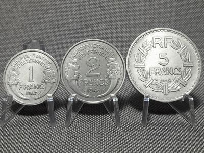 Münzen Set Frankreich 1947 1948 1 2 5 Francs Erhaltung!!! Münzen Set Frankreich 1947 1948 1 2 5 Francs Erhaltung!!!