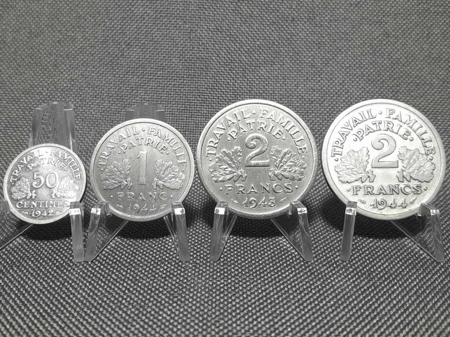 Münzen Set Frankreich 1942 1943 1944 1 2 50 Centimes Francs Etat Erhaltung!!! Münzen Set Frankreich 1942 1943 1944 1 2 50 Centimes Francs Etat Erhaltung!!!