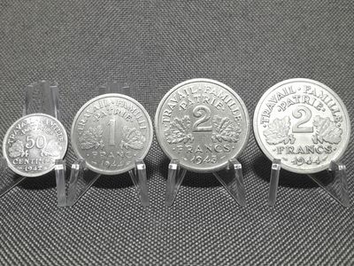 Münzen Set Frankreich 1942 1943 1944 1 2 50 Centimes Francs Etat Erhaltung!!! Münzen Set Frankreich 1942 1943 1944 1 2 50 Centimes Francs Etat Erhaltung!!!