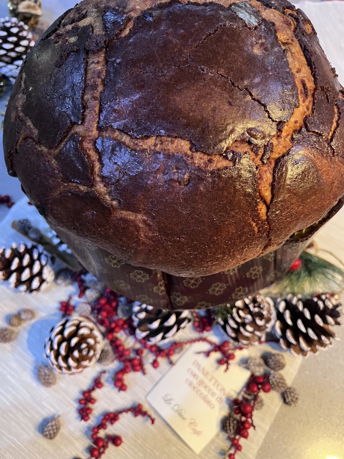 Panettone artigianale con gocce di cioccolato fondente