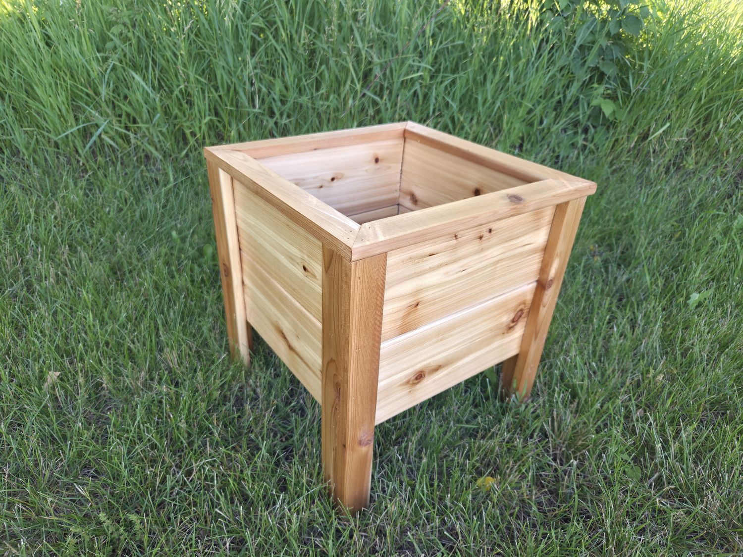 Small Cedar Planter
