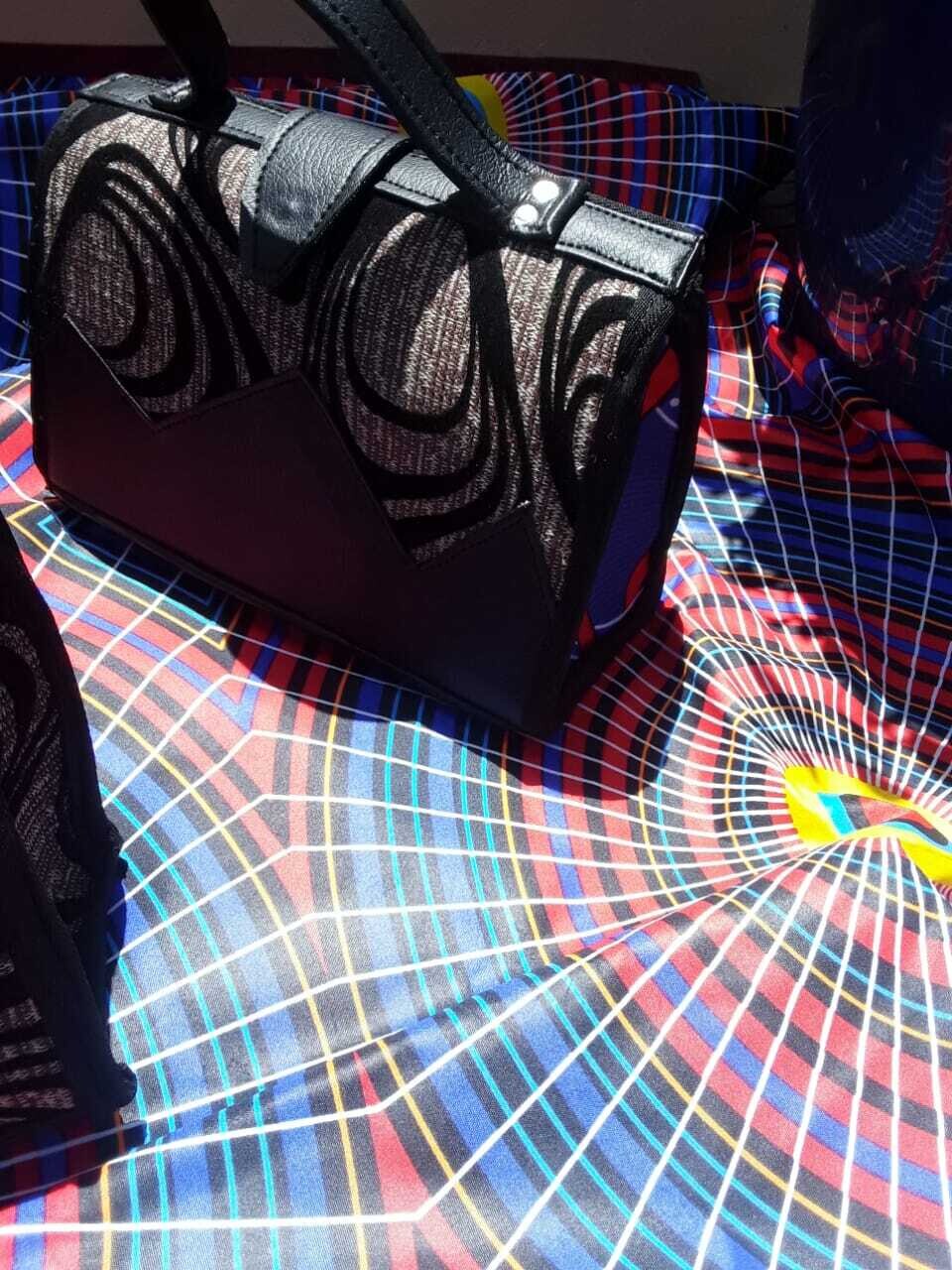 ICONBAGS-BLACK