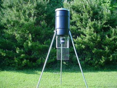 225 lb Tripod Deer Feeder w/ R-Kit Timer