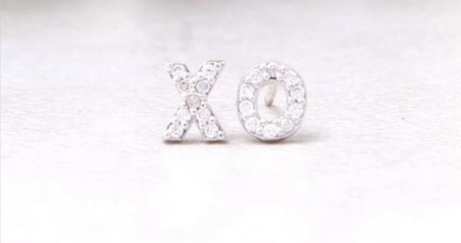 Pavé XO Studs