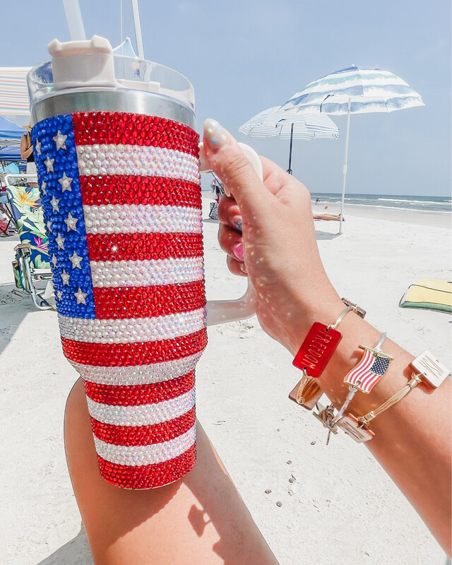 ???Crystal American Flag
"Blinged Out" 40 oz. Tumbler❤️??