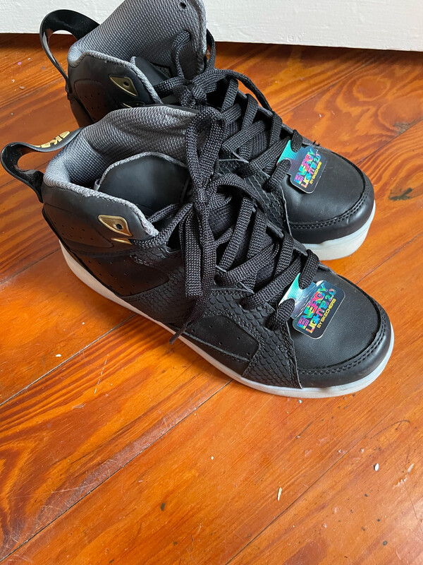 Sketchers Light Up
