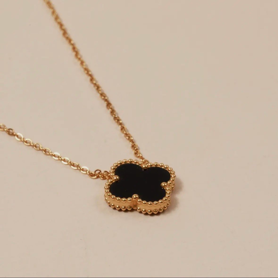 Floral Charm 18K Gold Dip Stainless Steel Necklace-Black