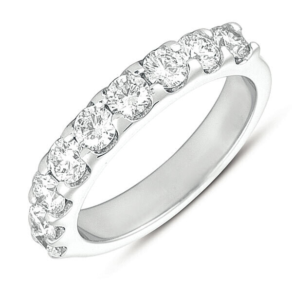 Shared-Prong Round Brilliant Diamond Band