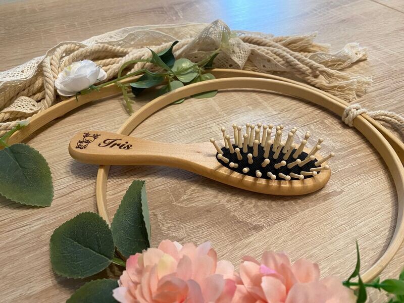 Brosse à picots en bois naturel