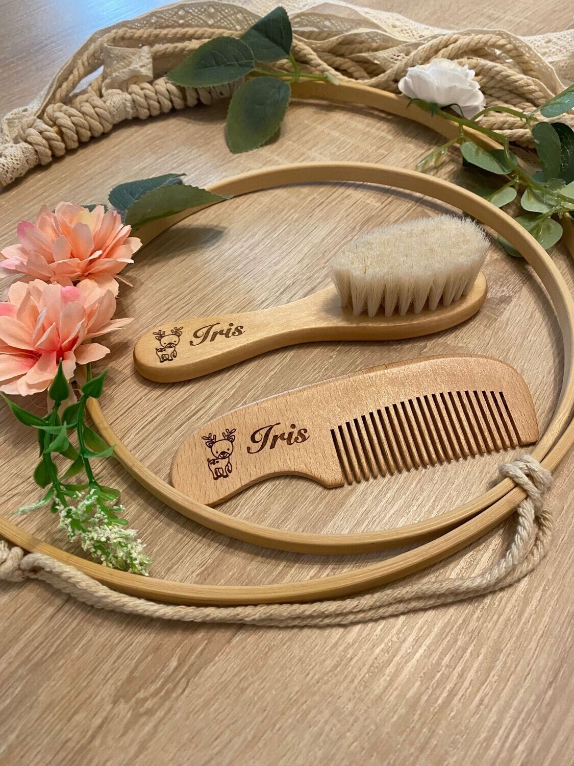 Peigne et brosse en bois naturel