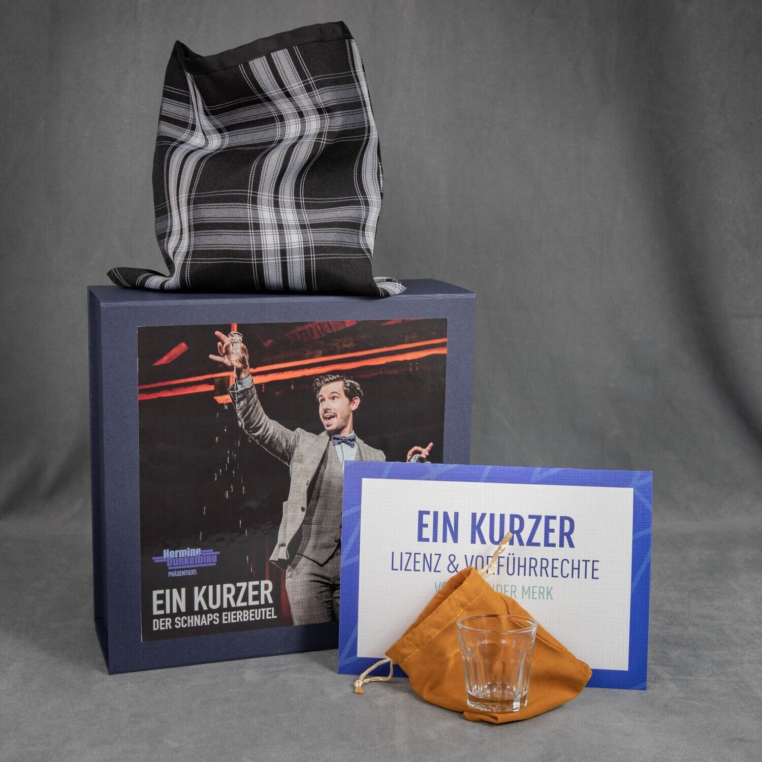 Ein Kurzer v. Alexander Merk, Eierbeutel Farbe wählen:: rot