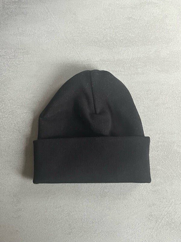 Babymuts met naam: Zwart