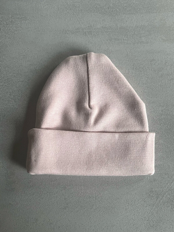 Babymuts met naam: Nude Roze