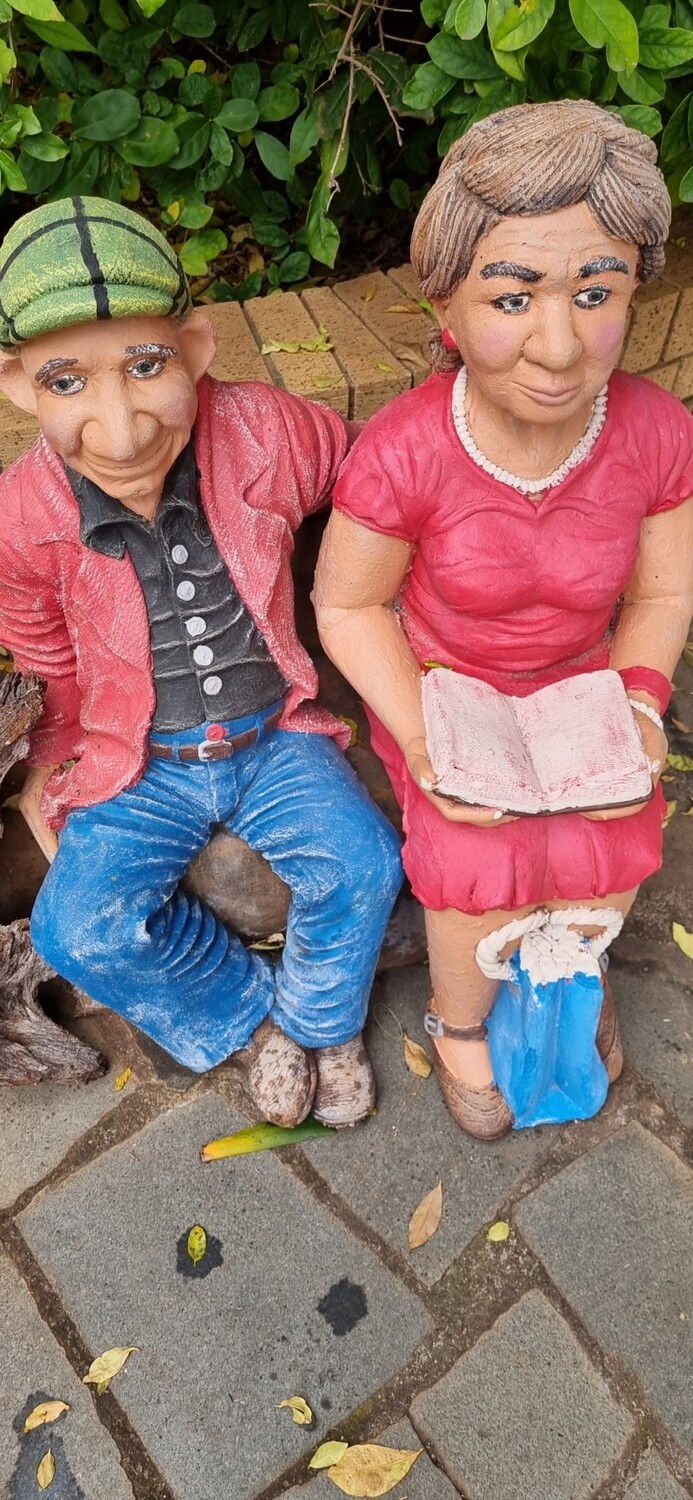 Oupa and ouma. not suitable for courier. Made from cement.