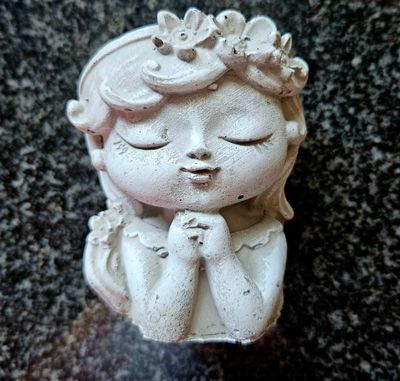 Poppy Head Planter (Small Plant)