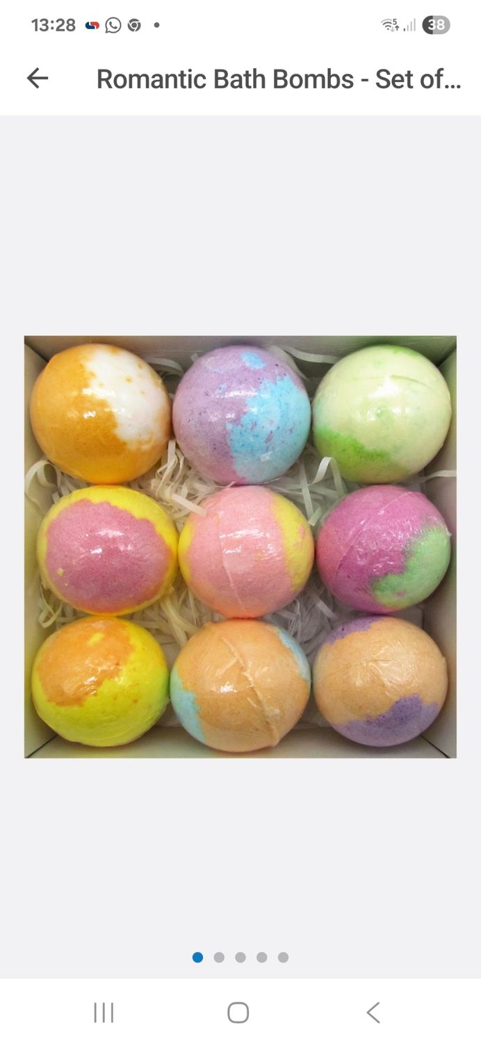 Romantic bath bombs