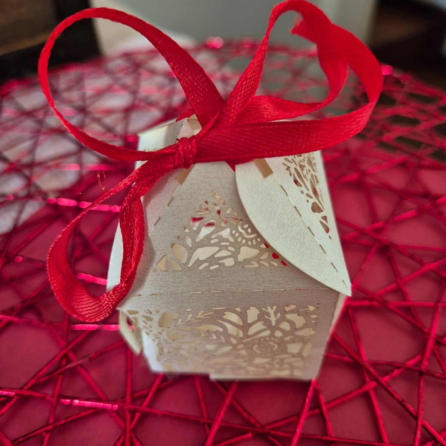 White lace giftbox