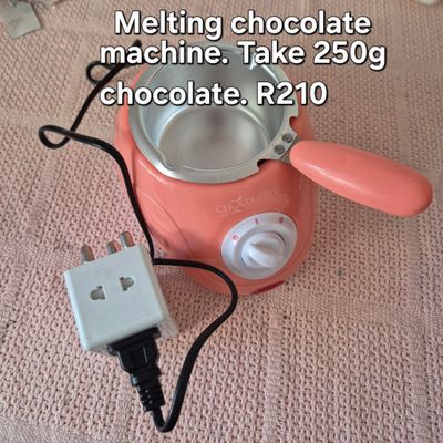 Chocolate melting machine