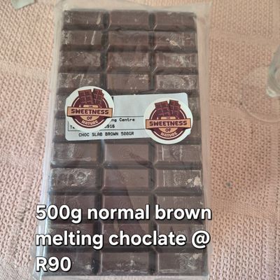 Brown non- tempered chocolate melting slab
