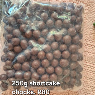 Chocolate coated shortcake