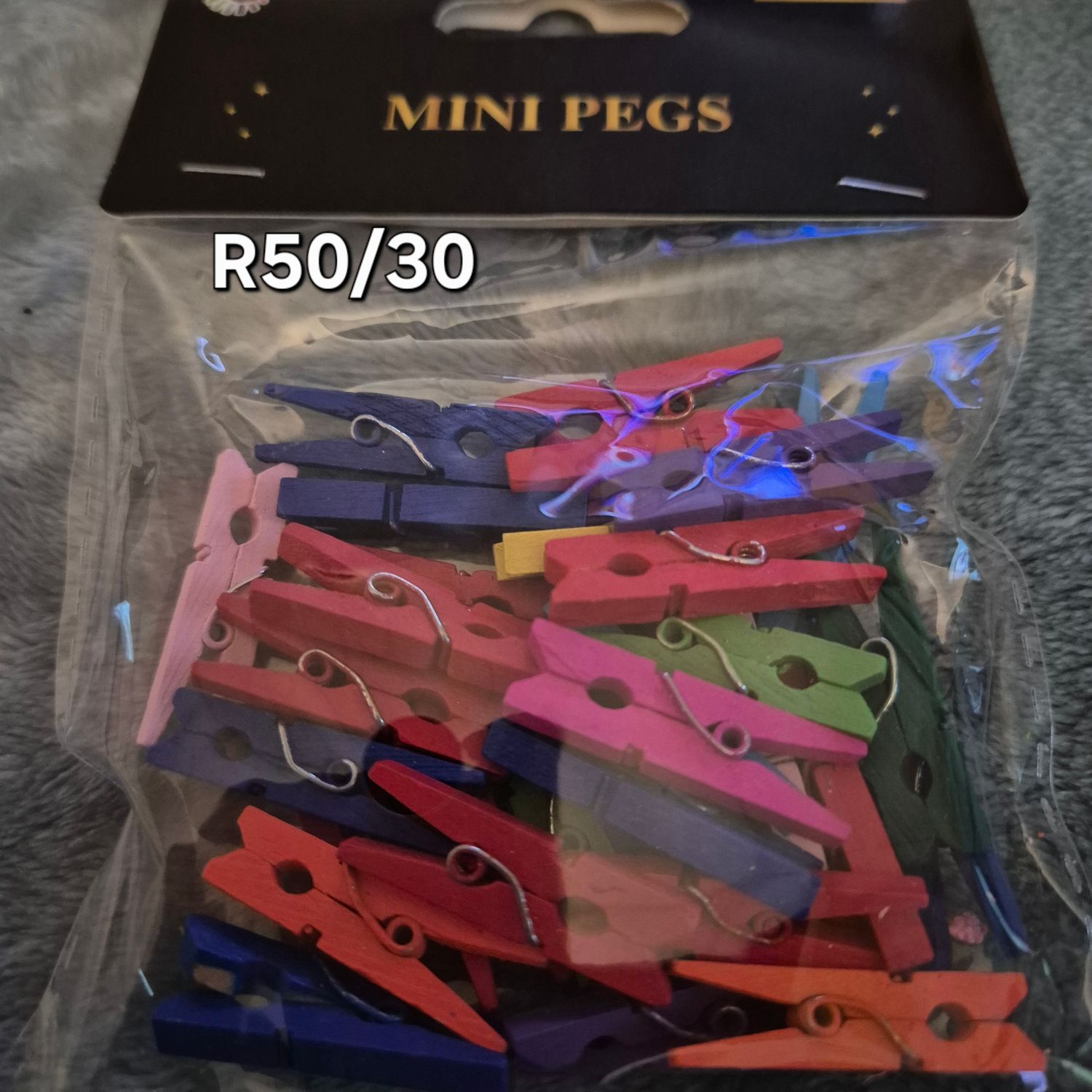 Mini pegs