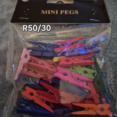 Mini pegs