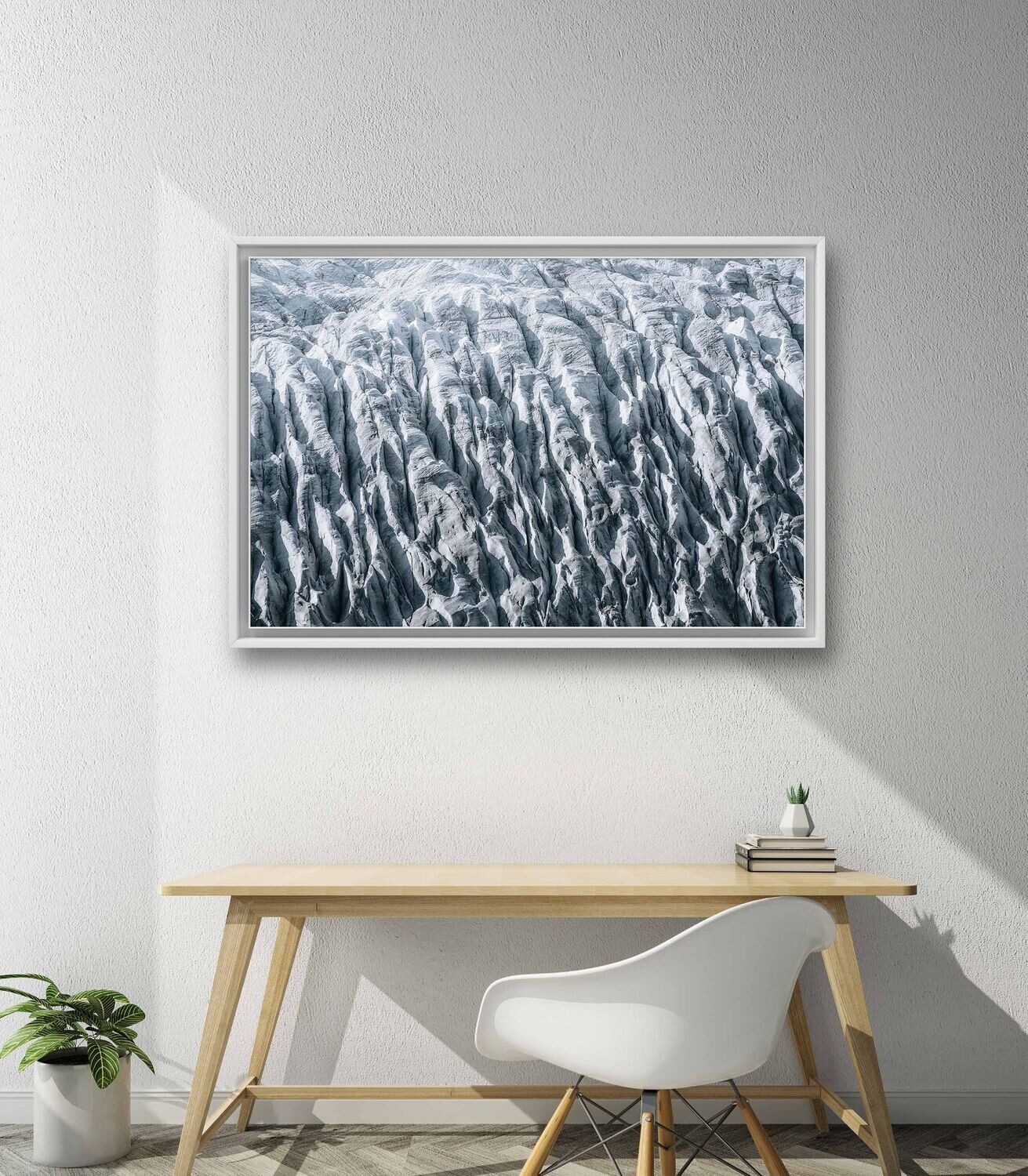 Mural Icy - aluminum dibond in a white shadow gap frame