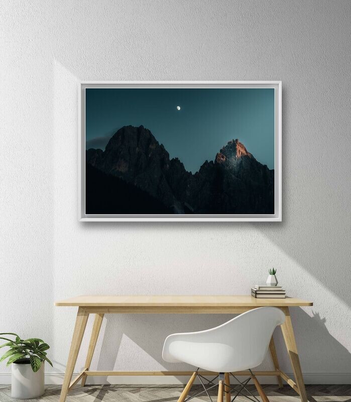 Wandbild Blue Hour - Alu-Dibond im weißen Schattenfugenrahmen