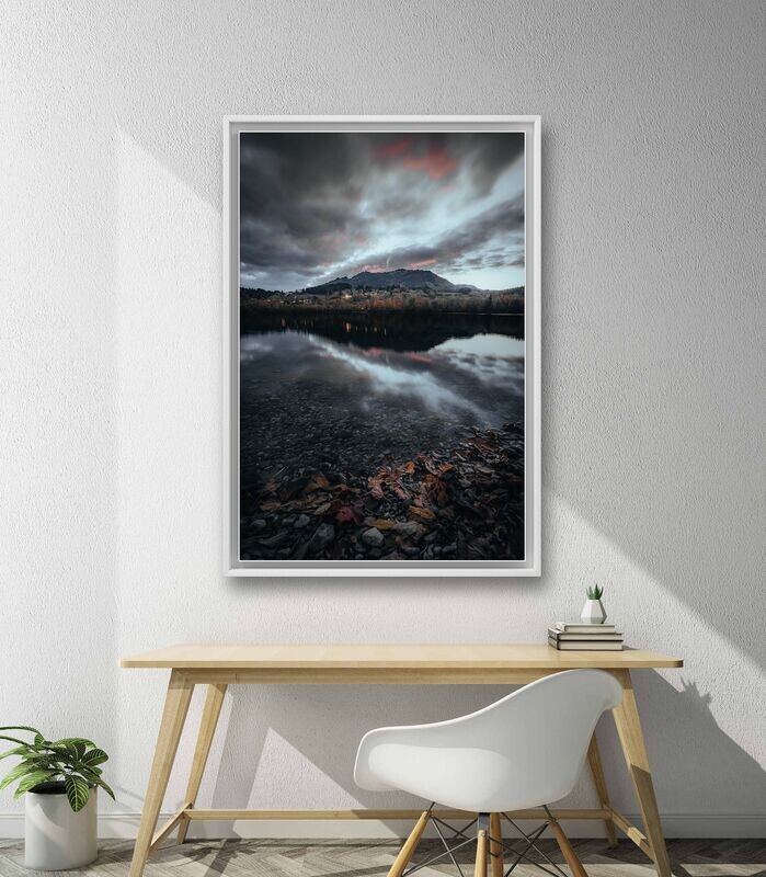 Wandbild Autumn Night - Alu-Dibond im weißen Schattenfugenrahmen
