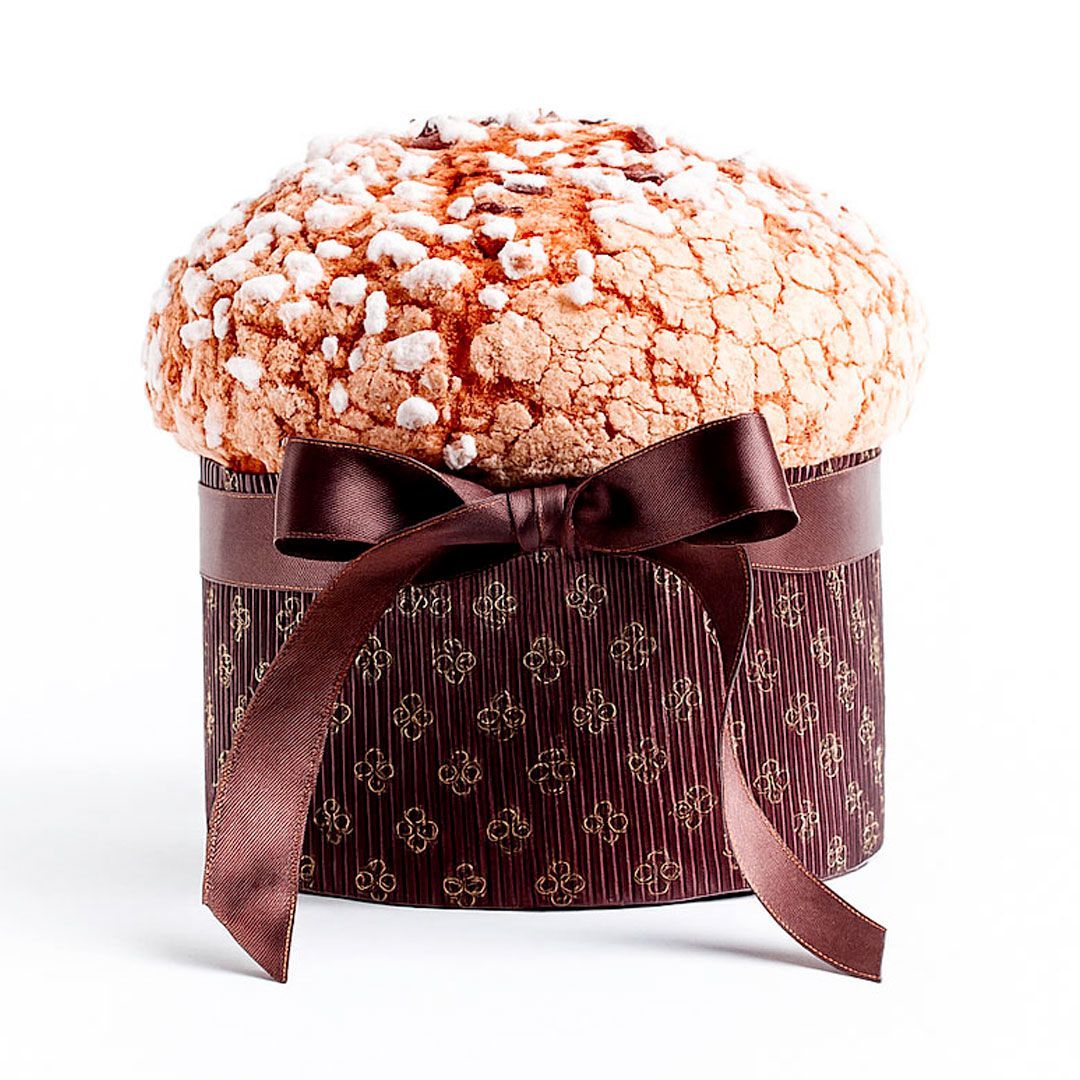 Panettone artigianale frutti di bosco e cioccolato con impasto al cioccolato