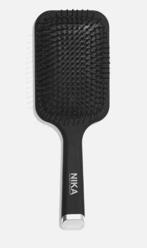 NIKA NIKA Paddle Brush - spazzola piatta NIKA NIKA Paddle Brush - spazzola piatta