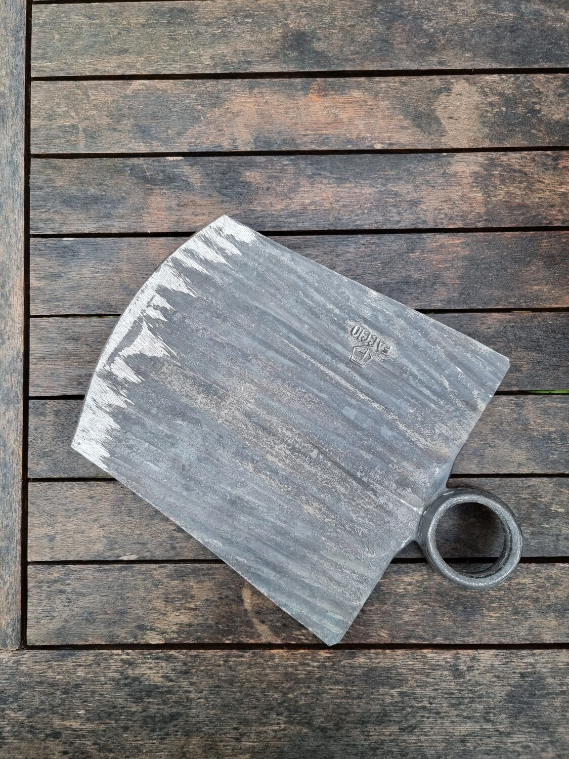 Houe Cocconato réincarnée - forgée au marteau pilon - sans manche