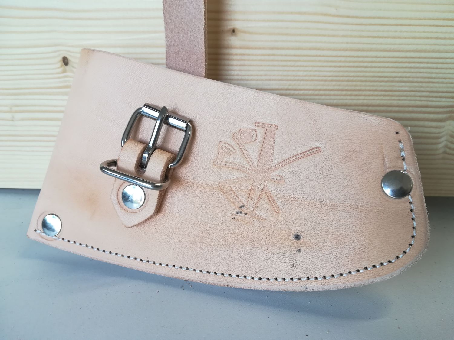 Déclassés - Étuis artisanaux en cuir - Etui biscayne 1700