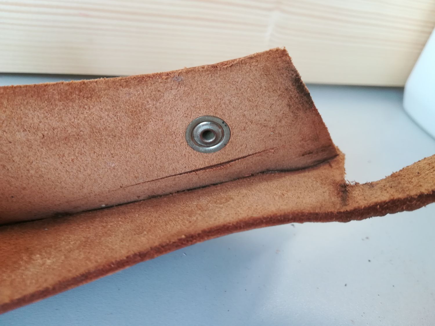Déclassés - Étuis en cuir pour hache cadore large Rinaldi, Choix de l&#39;étui: Étui pour hache Cadore Large 1500g Défaut cuir coupé
