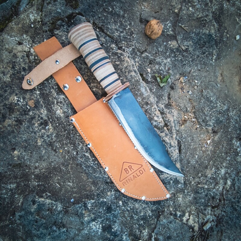 Couteau poignard de survie 