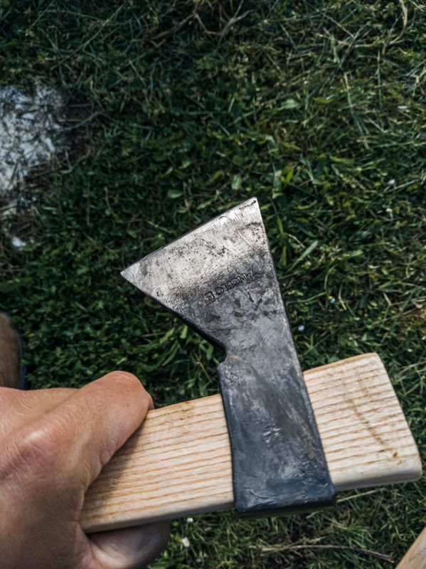 Hache de précision type Calabria - environ 300g