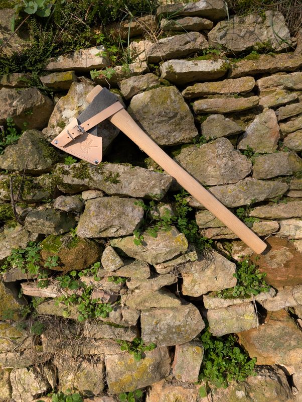 Hache légère type Calabria - environ 700g