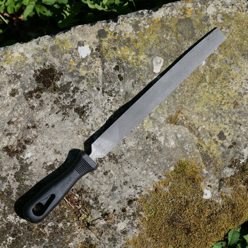 Lime demi-ronde pour restaurer et affuter les tranchants courbés - plusieurs tailles